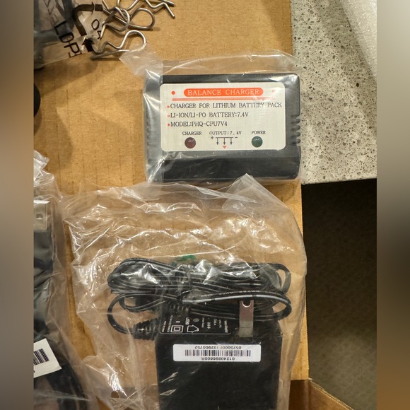 AWS DeepRacer Fully Autonomous 1/18th Scale Race Car for Developers - Picture 11 of 14